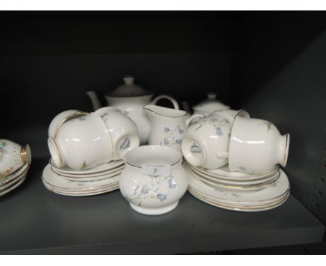 A Sadlers part tea service in the Wellington pattern
