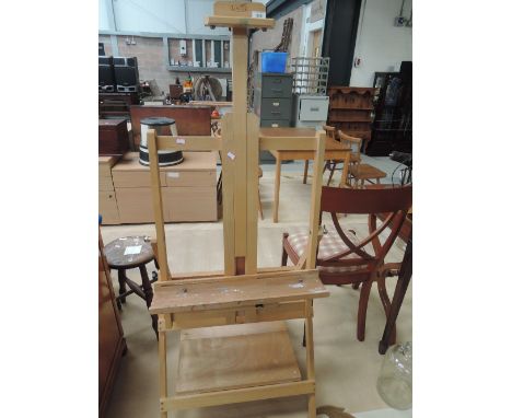 A vintage Loxley artists easel