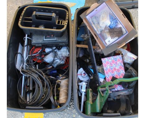 Mixed collection of tools and accessories including an eyelet set, jointing biscuits, car bulbs, timing plug etc 
