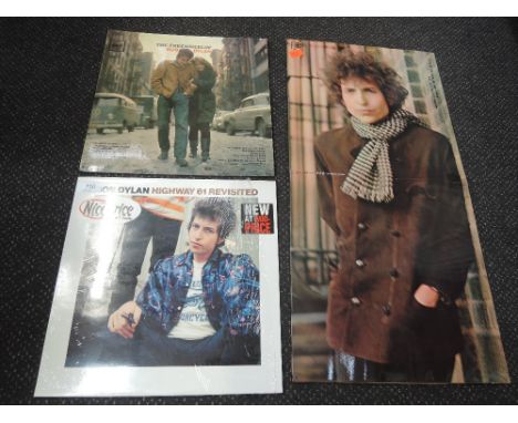 A selection of records by Bob Dylan including gatefold Blonde on Blonde 