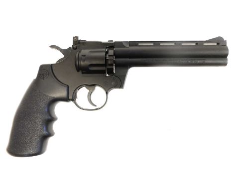 Crossman .177 CO2 revolver, with 6 inch barrel, with hard case containing canisters and airgun pellets. No licence is require