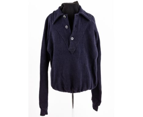 SWEATER WITH HITLER YOUTH SHOULDER PATCHNavy blue sweater, with a neck opening secured by three black composite buttons. A po