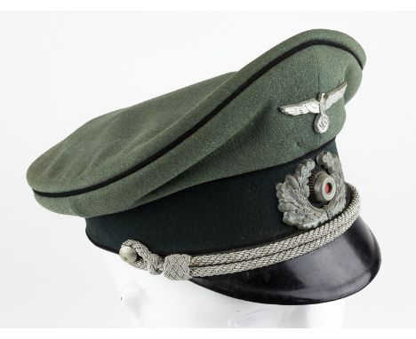 ARMY PIONIER OFFICER'S VISOR CAPArmy Pionier officer's visor hat by Erel. This hat features the black crown and cap band pipi