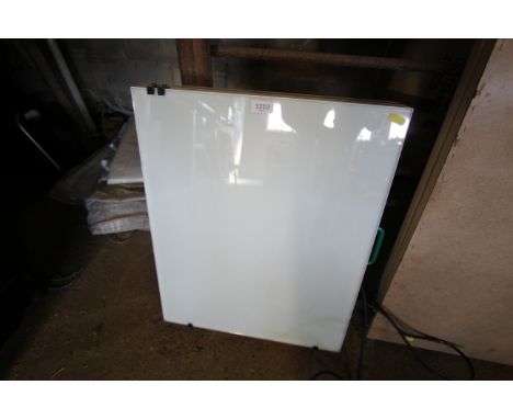 An illuminating light box (lacking cable)