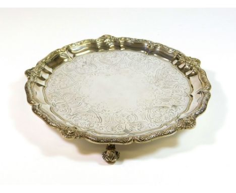 ENGRAVED SALVER. A Victorian silver salver by R & S Garrard & Co. London 1873. Approx. 649.2g. (20.8 t oz.).  Please note tha