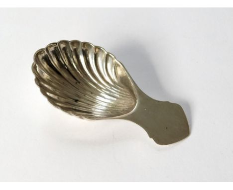 CADDY SPOON. A 1960 silver caddy spoon with shell shaped bowl.  Please note that all items in this auction are previously own