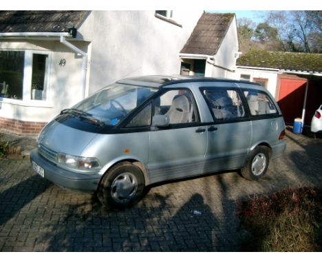EXTRA LOT: A 1992 Toyota Previa, registration number K100 JCG, light metallic blue. This two owner Previa eight seater has be