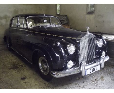 A 1960 Rolls-Royce Silver Cloud II, registration number 6 DEJ, chassis number SWC34, Midnight blue. Introduced in 1959 the Cl