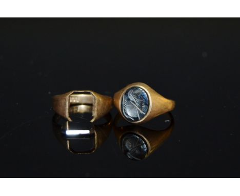 A Gentleman's 9ct gold  signet ring ; another (2)