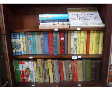 A COLLECTION OF VINTAGE CHILDREN'S BOOKS including 'Billy Bunter', many with original dust covers and a small collection of b