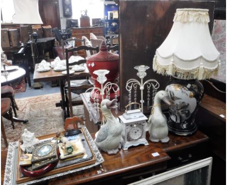 A TABLE LAMP IN THE FORM OF AN ORIENTAL VASE, a mantel clock and sundries