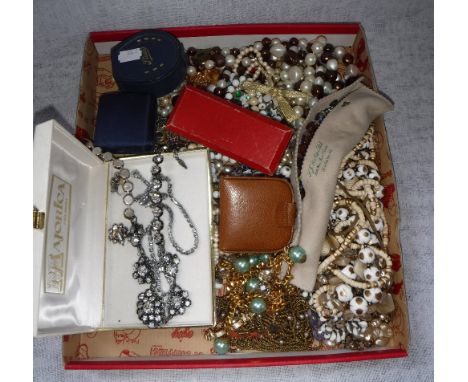 A LARGE COLLECTION OF VINTAGE COSTUME JEWELLERY including beaded necklaces and other items