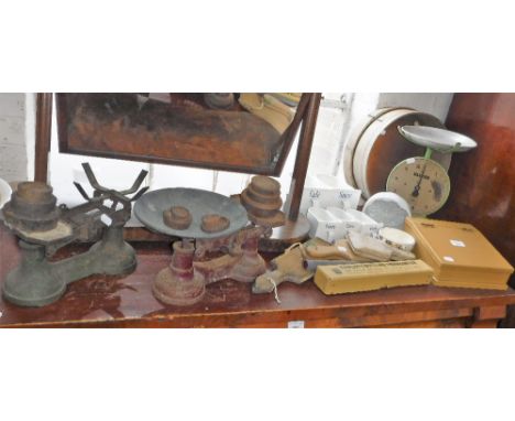 A COLLECTION OF VINTAGE KITCHENALIA including scales, butter pats and ceramic spice drawers