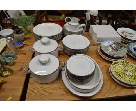 A quantity of Midwinter "Stonehenge" dinnerware 