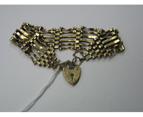 A 9ct Gold Gate Link Bracelet, to heart shape padlock clasp.