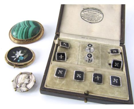 An art deco cufflink collar stud and dress button set, stamped to reverse sterling. In original fitted box by Collingwood & S