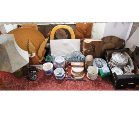 A collection of Indian Tree pattern dinner wares including a pair of tureens  and covers, oval meat plate, etc together with 