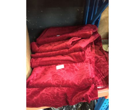 CURTAINS (RED VELVET)