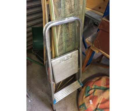 SMALL STEP LADDERS