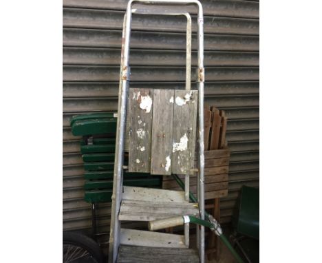 2 ALUMINIUM STEP LADDERS
