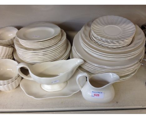 SPODE AND SIMILAR DINNER WARE. E3