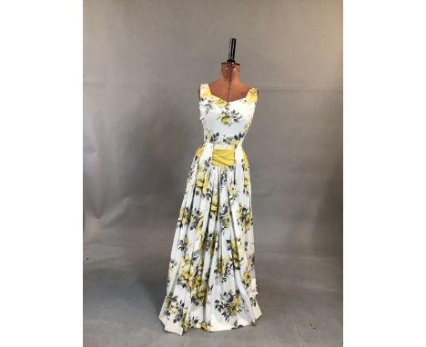 1940s brushed cotton summer gown with large sash by Horrocks. Size 12