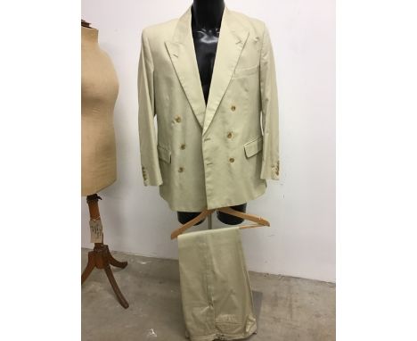 A vintage summer two piece suit by Hackett. Size 40R