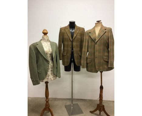 Three vintage gentleman's tweed jackets. 40-42M/L.