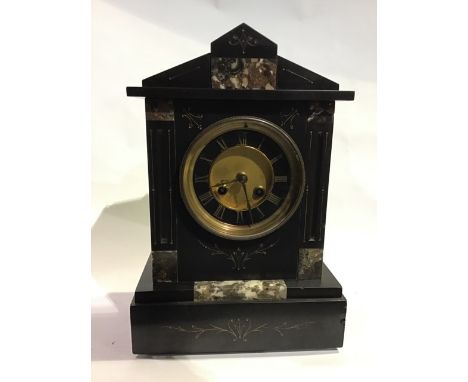 An early 20th century French slate and marble mantle clock W:22cm x D:14cm x H:32cm