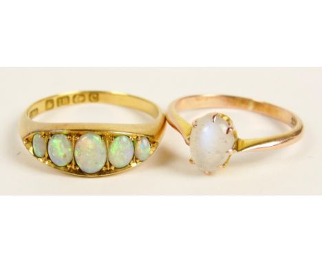 An 18ct yellow gold ring set with five graduated opals, hallmarked for Birmingham 1902, size O and a 9ct rose gold ring set w