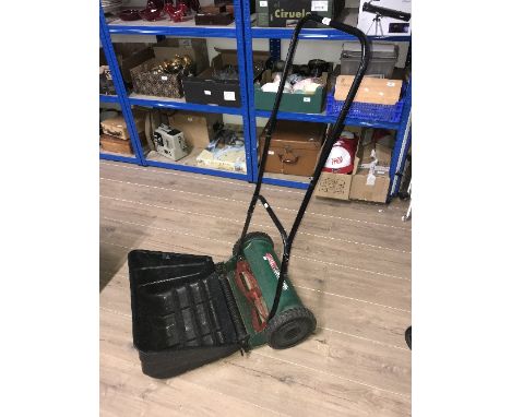 QUALCAST MANUAL LAWNMOWER