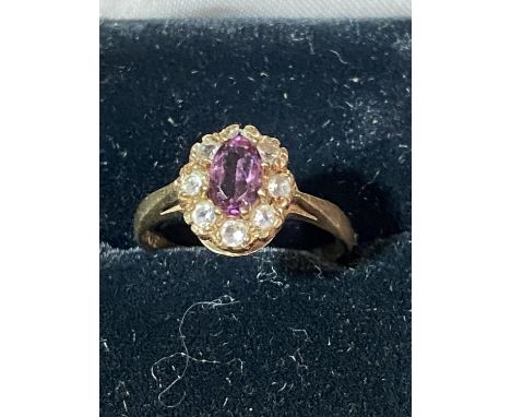 A antique 9ct gold ring set with white stones &amp; amethyst. 1.92 grams