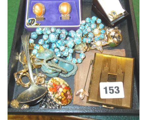 Art Deco KIGU powder compact, 1970s Swank cufflinks in case, a Jade ring and other retro costume jewellery