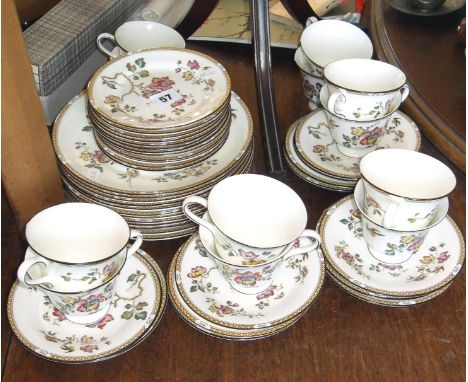 Wedgwood “Swallow” pattern tea service & plates (48 pieces)
