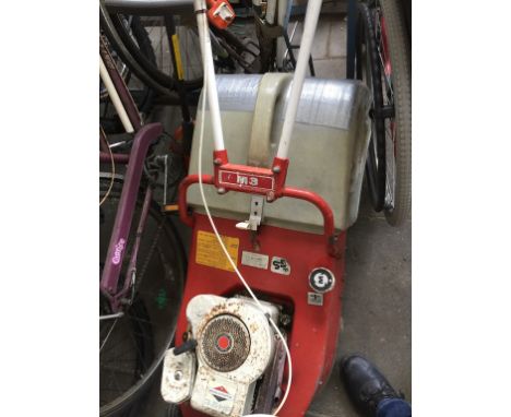 A MOUNTFIELD, BRIGGS AND STRATTON 3.5 HP ENGINE PETROL LAWN MOWER