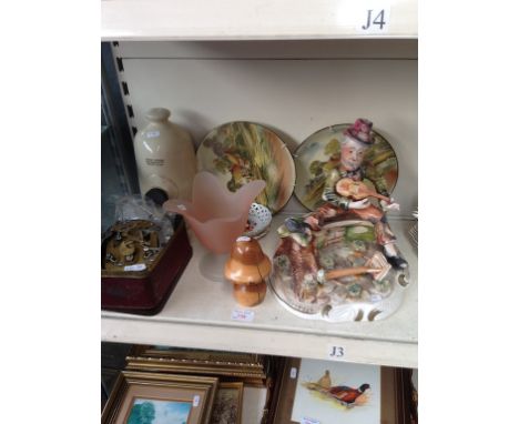 A MIXED LOT TO INCLUDE CLOCK MOVEMENT, WATER BOTTLE, ROYAL DOULTON SERIES WARE PLATES, CAPODIMONTE FIGURE ETC.