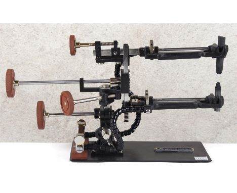 Carbon-tip lamp. Light source. Hand-regulated carbon-tip lamp up to a current of 20 Amps. Developed by Sir Humphry Davy aroun