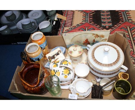 A box of china to include: Royal Staffordshire "The Biarritz" plate, Wedgwood jasperware, Royal Vale tea set, Royal Doulton "