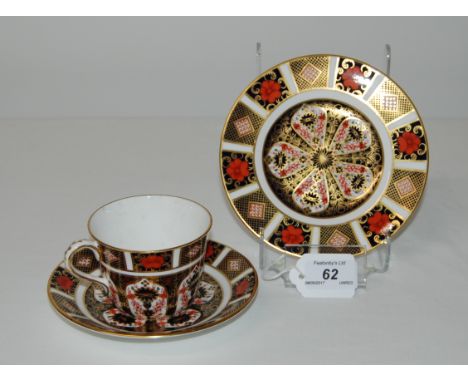 FIRST QUALITY ROYAL CROWN DERBY IMARI TRIO NO.1128, PLATE XLII (1975), SAUCER XLIII (1980), CUP XLIII (1980).