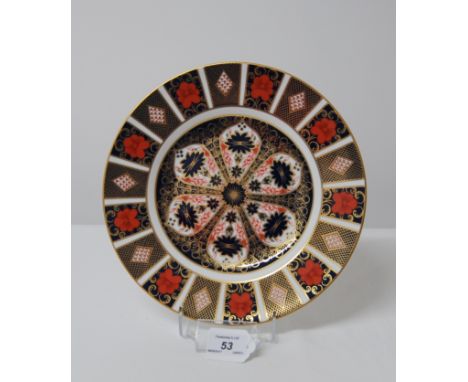 FIRST QUALITY ROYAL CROWN DERBY IMARI PLATE, DATE CODE MMX (2010) 26.5CM DIAMETER.