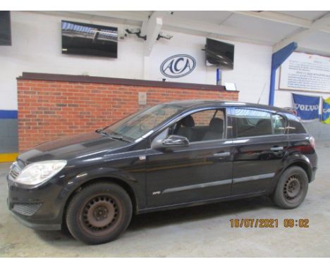 Make &amp; Model: Vauxhall Astra LifeDate of Reg: LX09 UVVColour: Blackcc: 1598MoT: 15-06-2021Fuel Type: PETROLMileage: 84kTr