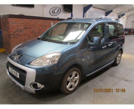 Make &amp; Model: Peugeot Partner Tepee OutdrDate of Reg: LS11 XUBColour: Bluecc: 1560MoT: 01-07-2022Fuel Type: DIESELMileage