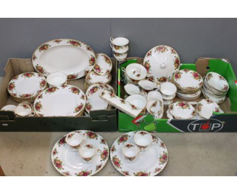 Large collection of Royal Albert Old Country Roses including 7 small bowls, 7 soup bowls, 6 saucers, 9 tea plates, gravy jug 