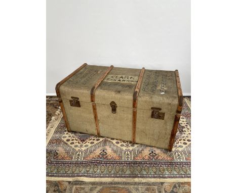 A vintage wooden bound steamer trunk [50x90x54cm] 