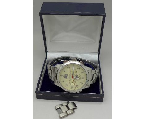 An Astbury automatic wristwatch with extra links, one hand loose