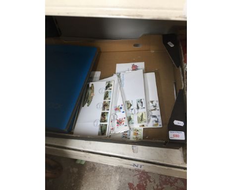 BOX POSTCARDS AND FIRST DAY COVERS        N1