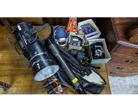 Photographic equipment, a telescope, a Glanz monocular and other itemsLocation:If there is no condition report shown, please 