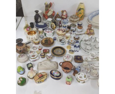 Mixed collectables to include Jasperware, two Hummel figures W Germany, a variety of trinkets, Royal Worcester and othersLoca