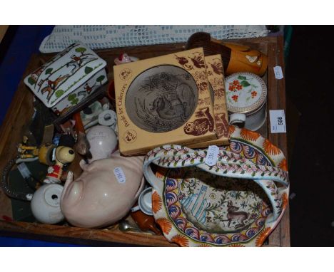 Mixed Lot: Staffordshire hunting scene trinket box with other ceramics, figurines etc