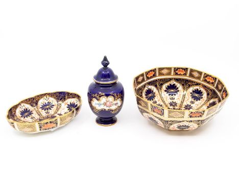 A group of Royal Crown Derby Imari (Osmaston Road mark 1921-1964) to include: octagonal shaped bowl, pattern no: 1128, shape 